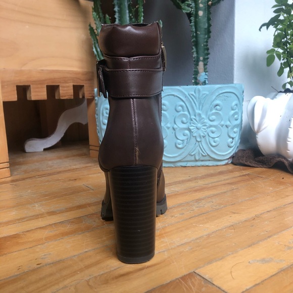 GUESS booties! - Picture 3 of 4